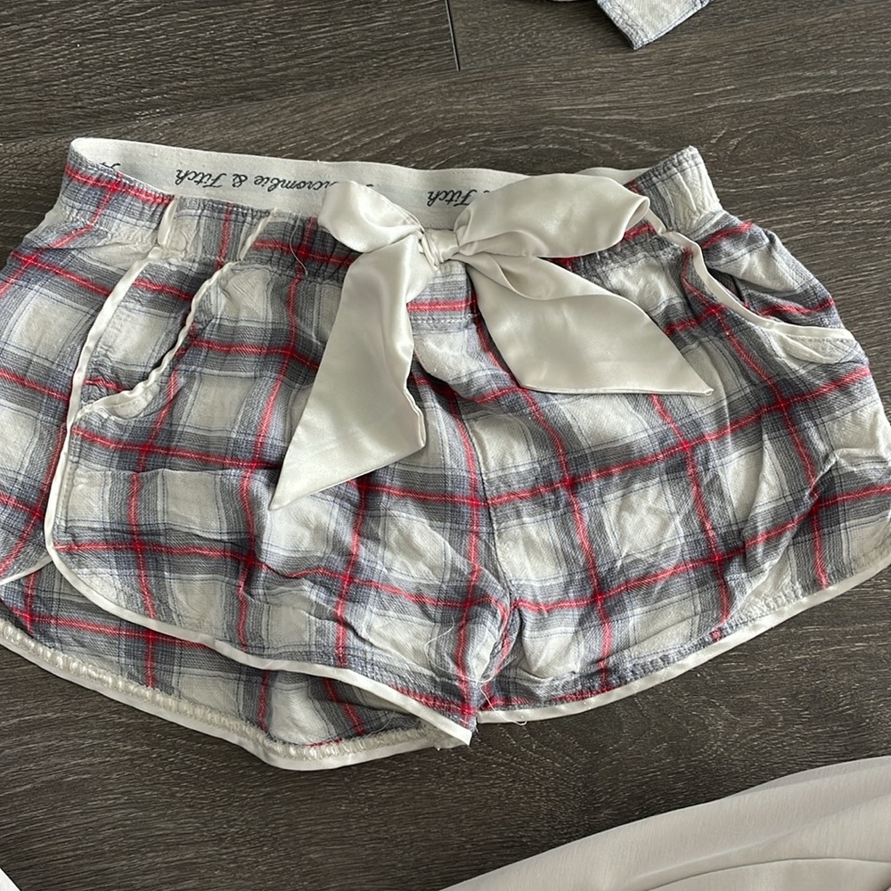 Matching pj set - Picture 2 of 5